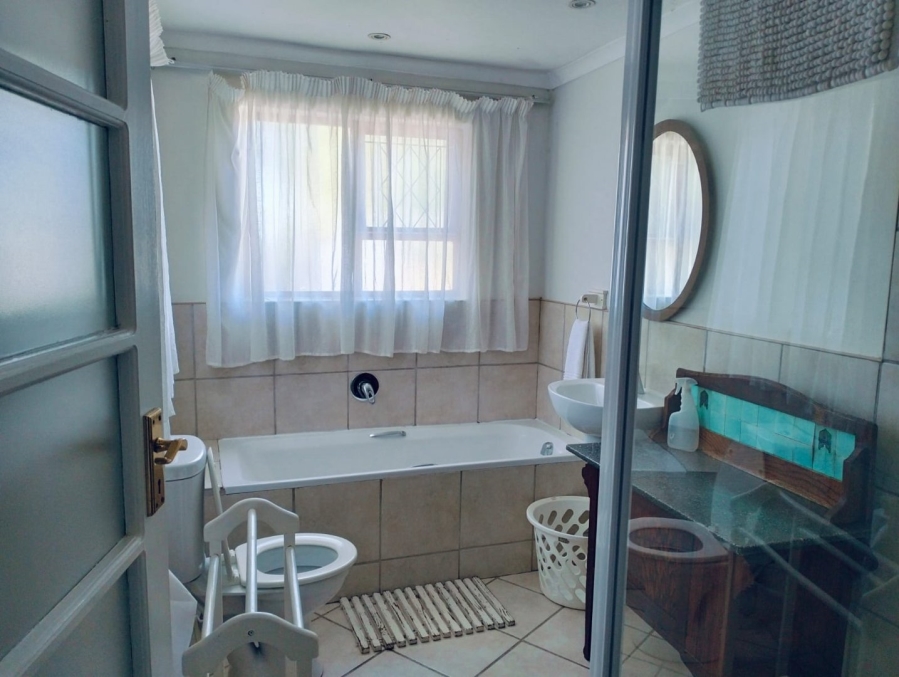 7 Bedroom Property for Sale in Baysville Eastern Cape